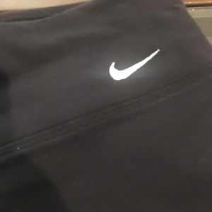 Women’s Size XL Nike work out Capri’s